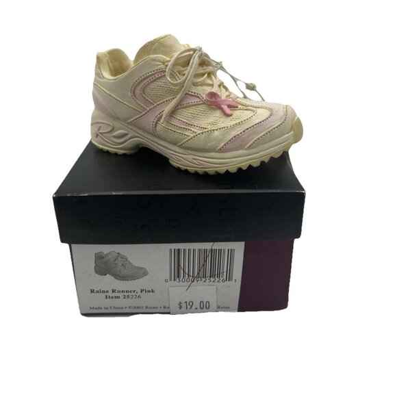 Just the Right Shoe Raine Runner Pink Breast Cancer Awareness 2002 Mint COA Vtg - Picture 1 of 6